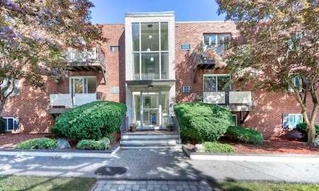 48 N Emerson St #8 Wakefield, MA 01880