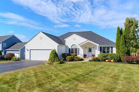 4 Mallard Cir Shrewsbury, MA 01545