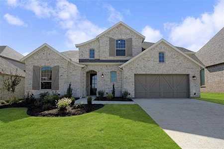 946 Lake Hills Trail Roanoke, TX 76262