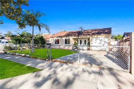 1317 S Rosewood Avenue Santa Ana, CA 92707