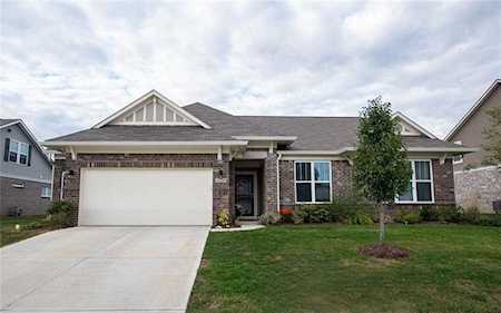 5558 W Port Drive Mccordsville, IN 46055