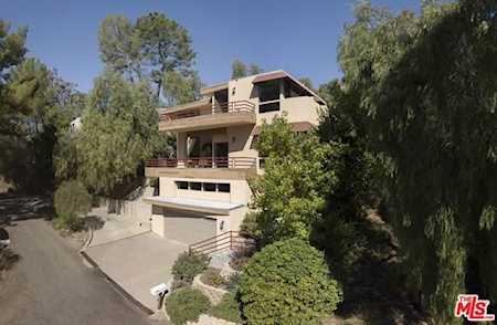 22825 Portage Circle Drive Topanga, CA 90290