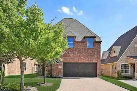 6812 Chase Street North Richland Hills, TX 76182