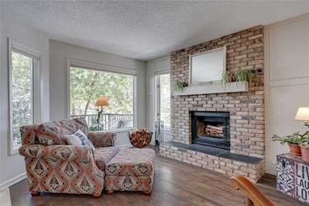 3 Edgeland Gate NW Calgary, AB T3A 4E3