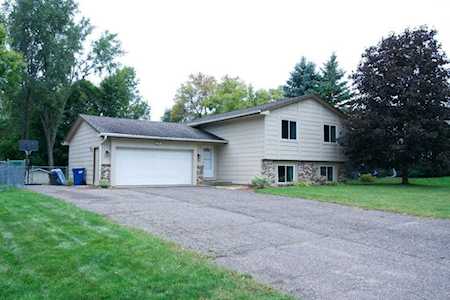 1134 Blackoaks Court Anoka, MN 55303