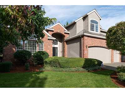 4623 NW Rainier Ter Portland, OR 97229