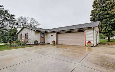 1323 Oak St Waterloo, WI 53594-1256