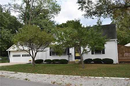 1902 E 64th Street South Drive Indianapolis, IN 46220