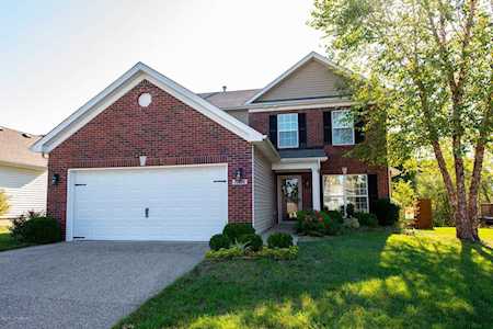 7005 Hollow Oaks Dr Louisville, KY 40291