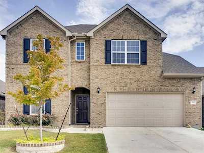 804 Pinnacle Ridge Road Fort Worth, TX 76052