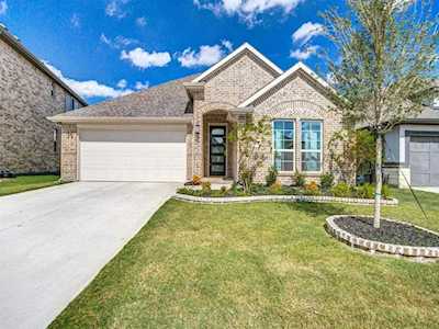 609 Bridgewater Road Fort Worth, TX 76131