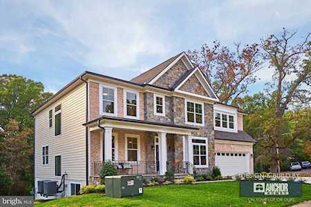 7017 Woodland Dr Springfield, VA 22151