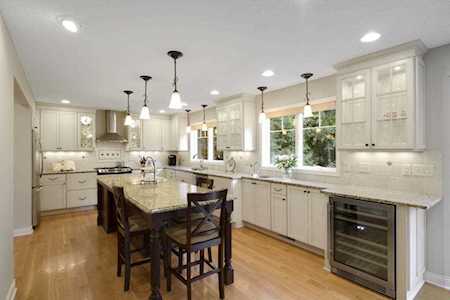 710 Saddle Wood Drive Eagan, MN 55123
