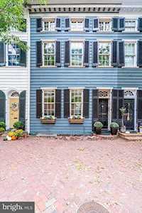 305 Washington St Alexandria, VA 22314