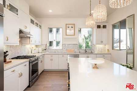 12715 W Seabeach Place #3 Playa Vista, CA 90094