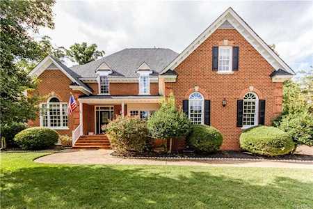 12508 Bay Hill Dr Chester, VA 23836