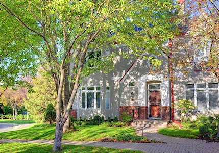 800 Coventry Place Edina, MN 55435