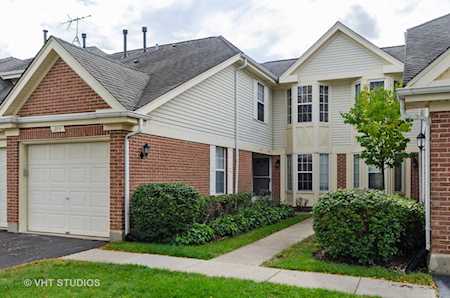 204 E Fabish Dr #204 Buffalo Grove, IL 60089