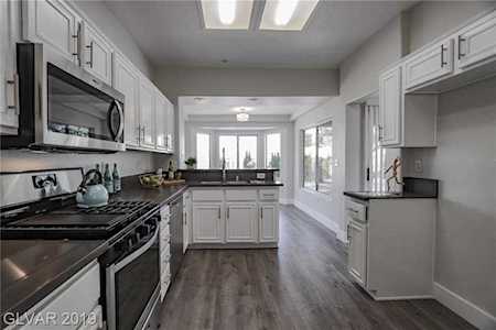 10004 Hunter Springs Dr Las Vegas, NV 89134