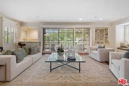 403 N Palm Drive #2 Beverly Hills, CA 90210