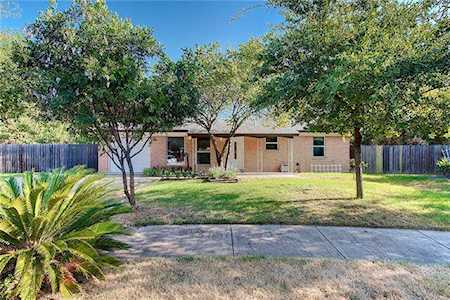 8204 Valleydale Cv Austin, TX 78757