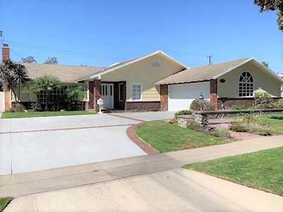 11251 Wembley Road Los Alamitos, CA 90720