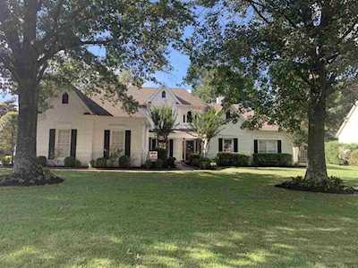 10280 W Shrewsbury Run Collierville, TN 38017