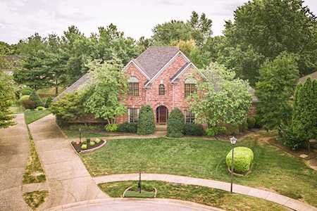8102 Harrow Ct Louisville, KY 40220