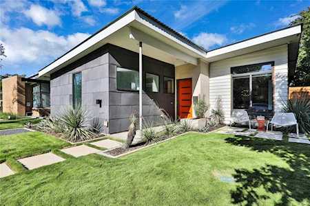 8641 Redondo Drive Dallas, TX 75218
