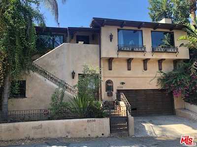 2200 Hollyridge Drive Los Angeles, CA 90068