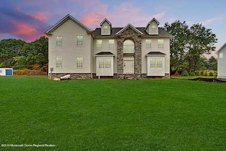 4 Hillcrest Rd Morganville, NJ 07751
