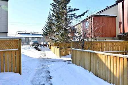 4740 Dalton Drive NW #97 Calgary, AB T3A 2E8