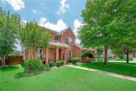 8800 Stonewall Court North Richland Hills, TX 76182