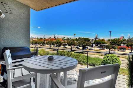 1530 Greenwich Way Costa Mesa, CA 92627