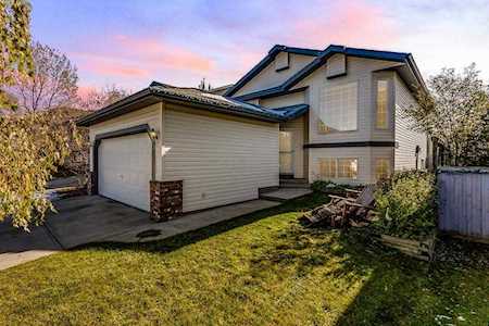 360 Woodside Circle NW Airdrie, AB T4B 2M3