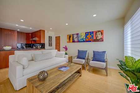 16 Quarterdeck Street #101 Marina Del Rey, CA 90292
