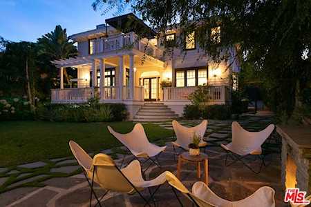 2226 N Berendo Street Los Angeles, CA 90027