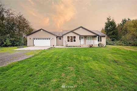 257 Studebaker Spur 2 Castle Rock, WA 98611