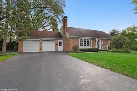 1319 W Watling St Arlington Heights, IL 60004