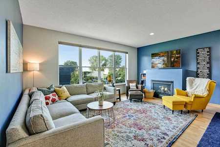 2323 River Pointe Lane Minneapolis, MN 55411