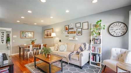11127 La Maida Street #8 North Hollywood, CA 91601
