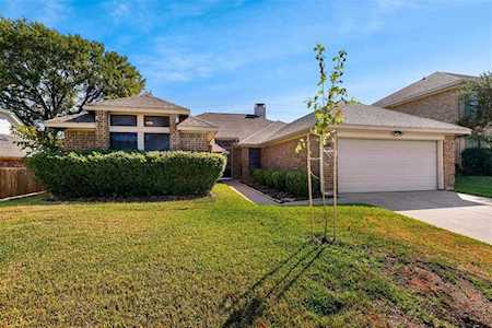 4513 Copperfield Drive Grapevine, TX 76051