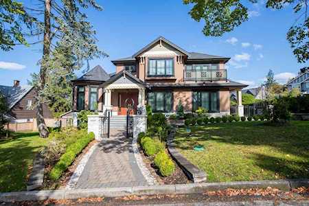 2007 W 29th Avenue Vancouver, BC V6J 2Z9