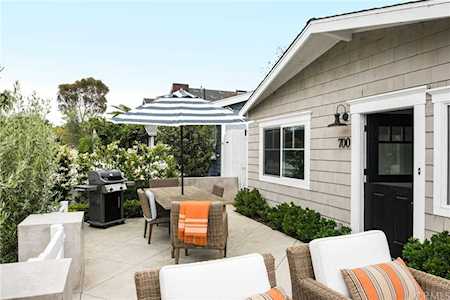 700 Jasmine Avenue Corona Del Mar, CA 92625