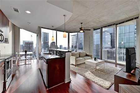 360 Nueces St #2701 Austin, TX 78701