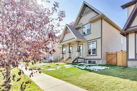 11 Elgin Meadows Park SE Calgary, AB T2Z 0M1