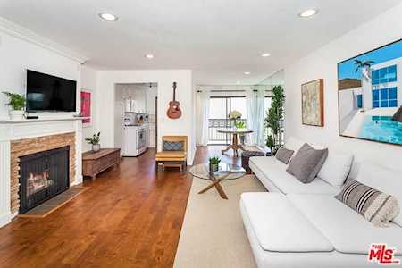 1355 N Sierra Bonita Avenue #413 West Hollywood, CA 90046
