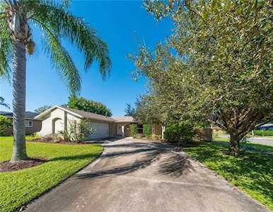 5830 NE Venetian Boulevard St Petersburg, FL 33703