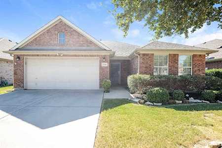 2744 Sunlight Drive Little Elm, TX 75068