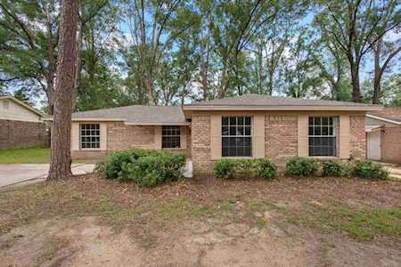 5625 Maple Forest Drive Tallahassee, FL 32303